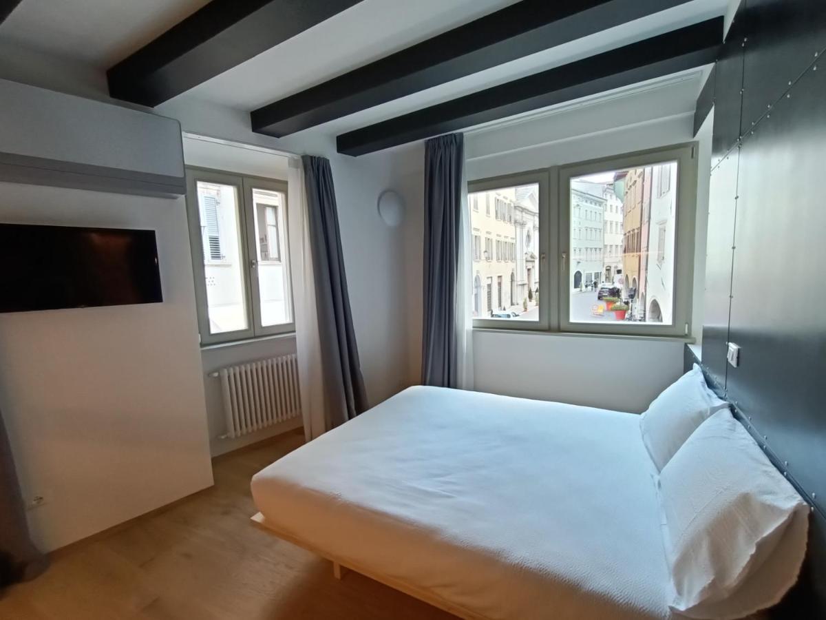 Le Meridiane City Rooms In Тренто Екстериор снимка